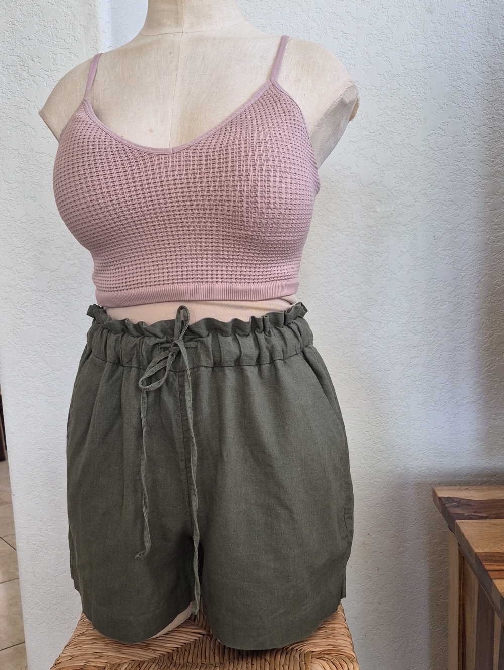 Banana Republic, Hight Waist, 55% Linen Blend Shorts Sz Small